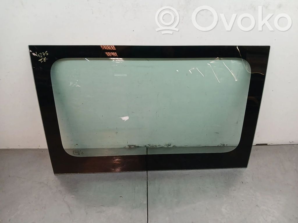 Geam lateral spate   E143R001583