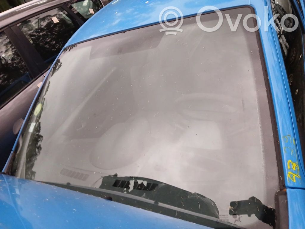 Renault Twingo II Front windscreen/windshield window 