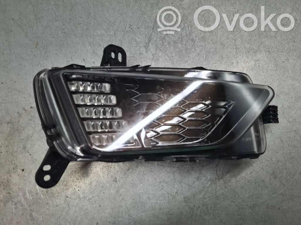 Volkswagen Polo VI Luz de niebla delantera
