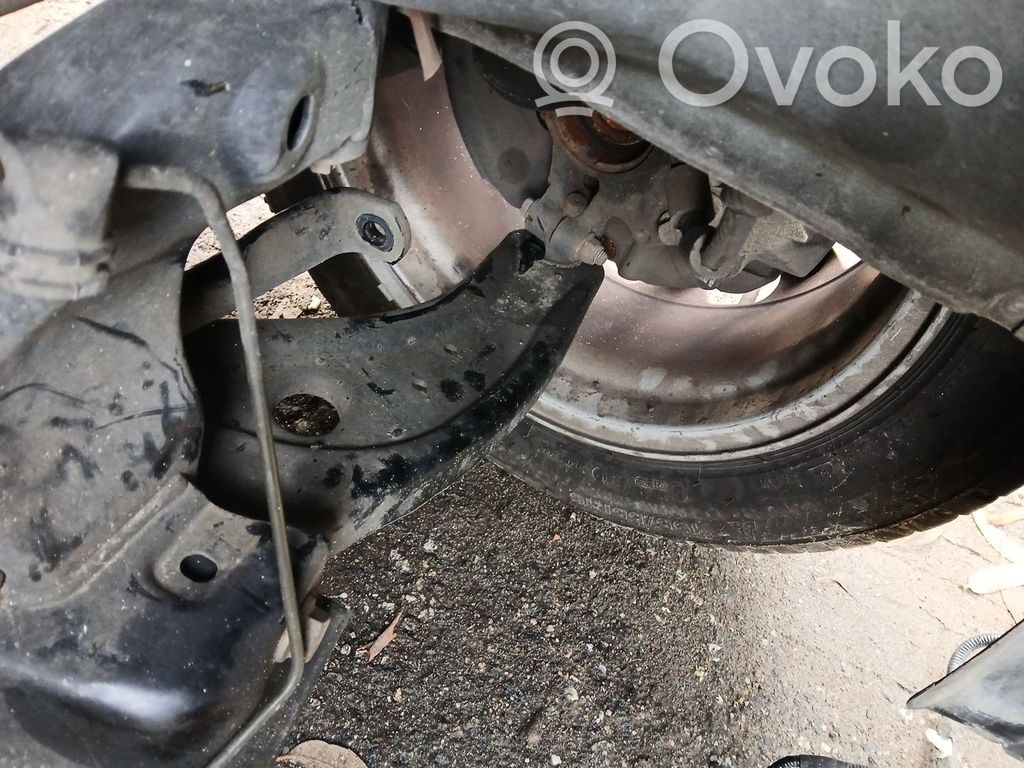 Ford Fiesta Wahacz przedni 