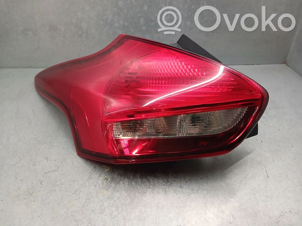 Ford Focus Takaluukun takavalot 