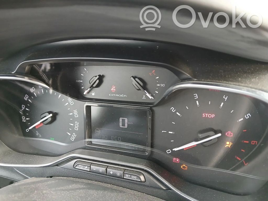Geschwindigkeitsmesser Cockpit