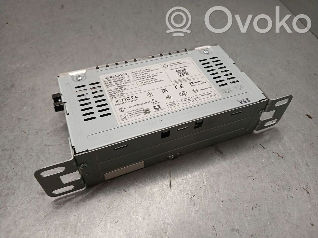Dacia Sandero Panel / Radioodtwarzacz CD/DVD/GPS 
