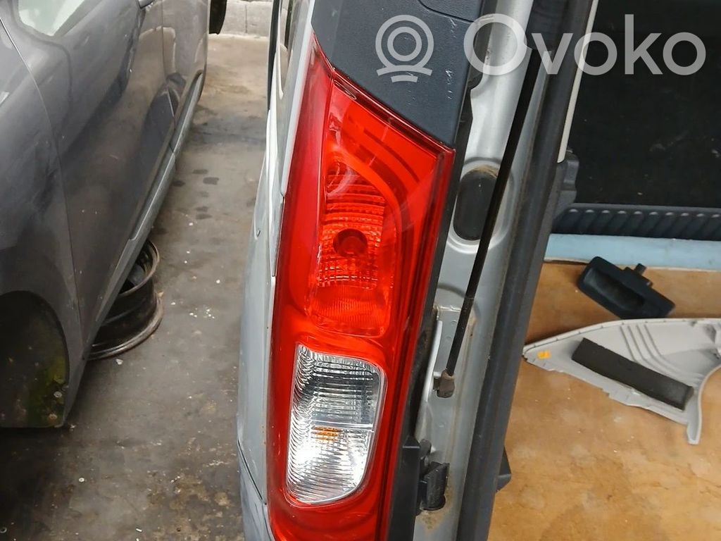 Lampy tylnej klapy bagażnika   4159062900,A4159062900