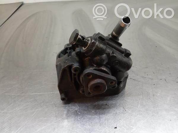 Power steering pump   911289