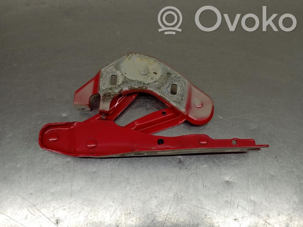 Engine bonnet/hood hinges   8X0823302A