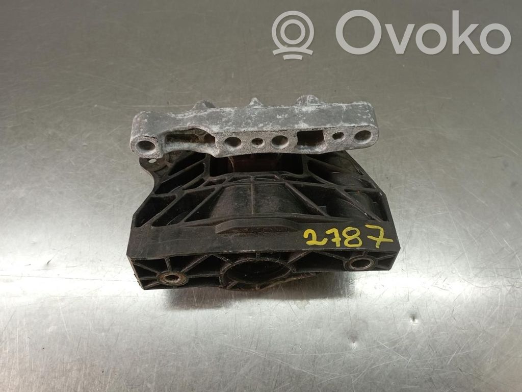 Engine mount bracket   CMP243427