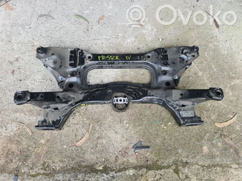 Renault Master IV Priekinis traversas 