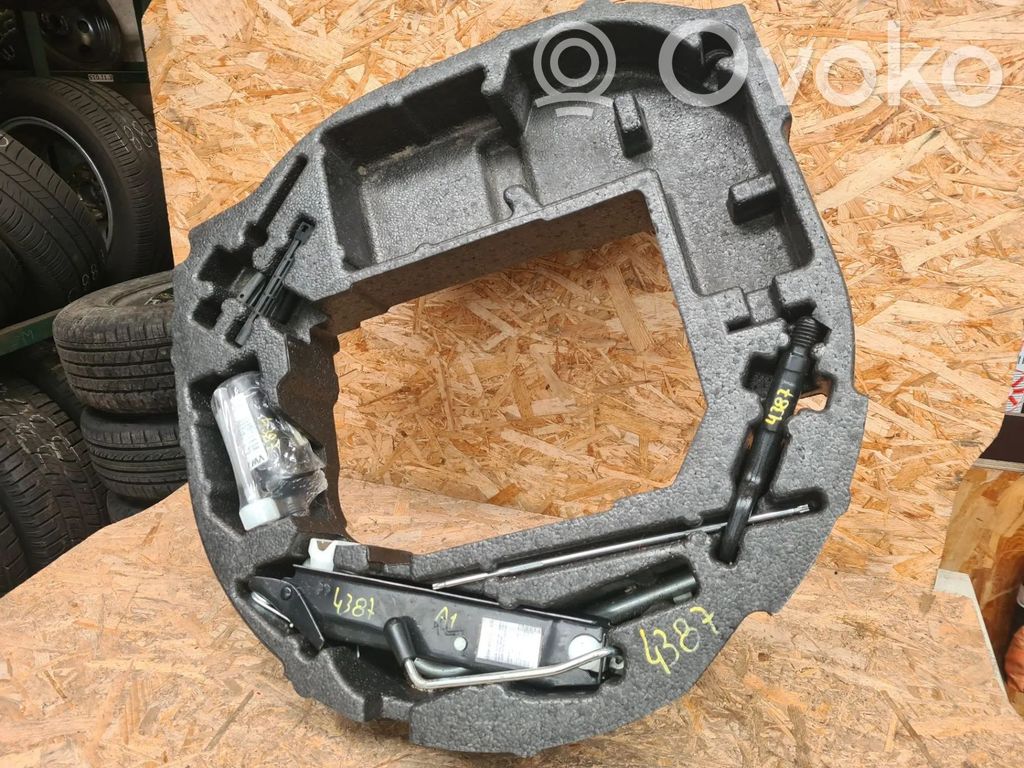 Audi A1 Lift Jack 