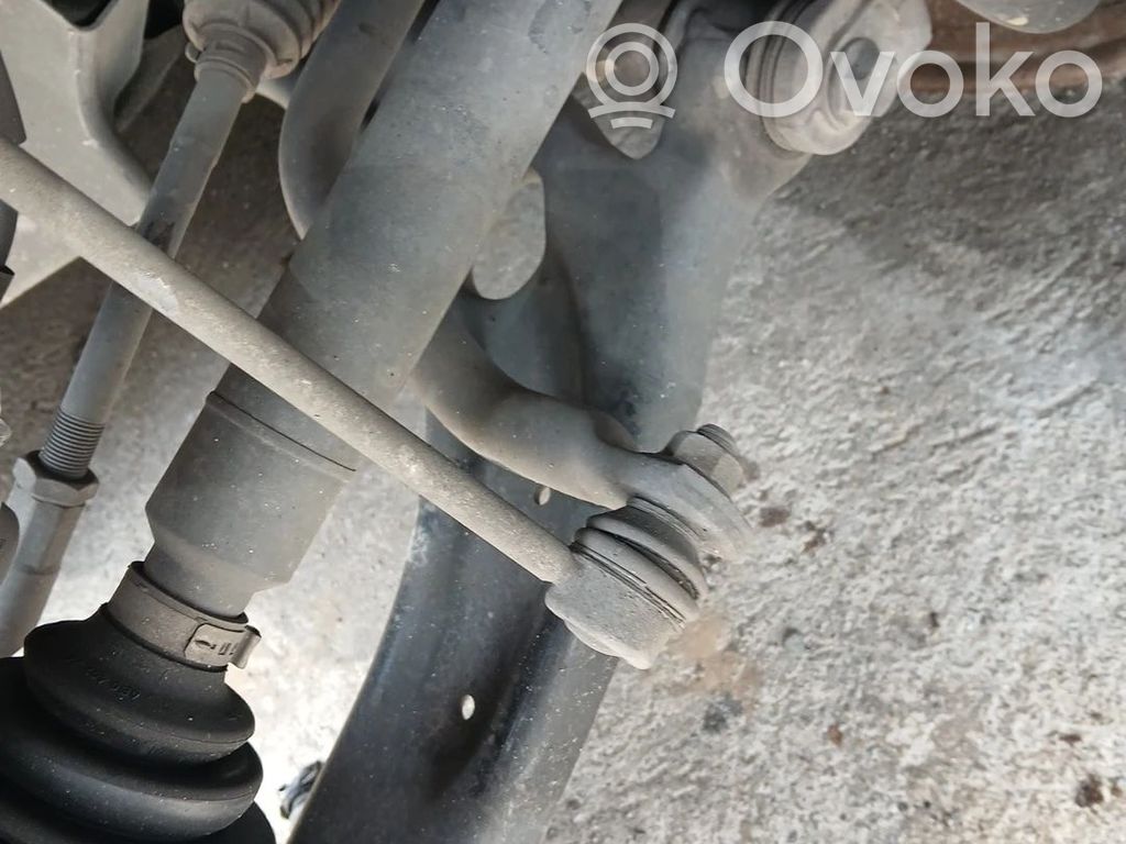 Volkswagen PASSAT B8 Braccio di controllo sospensione anteriore 