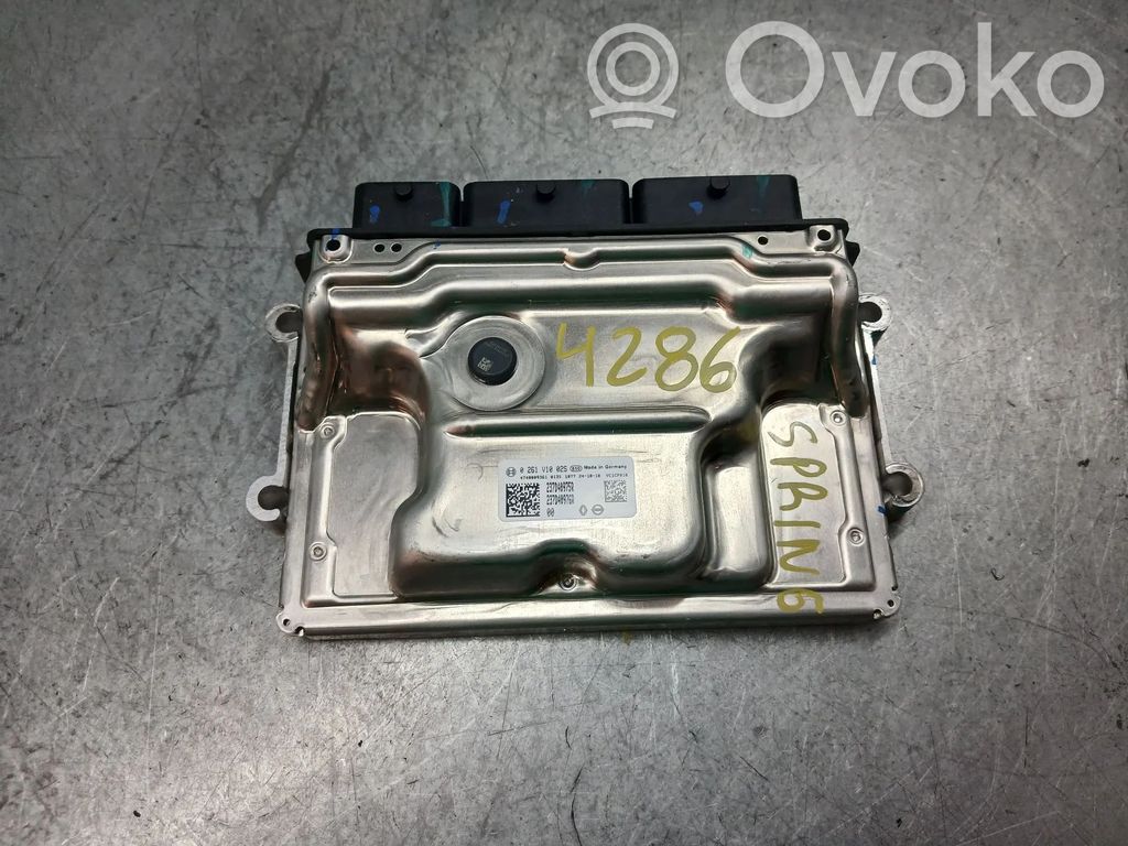 Engine control unit/module   237D40975R,0261V1002S,237D40976R