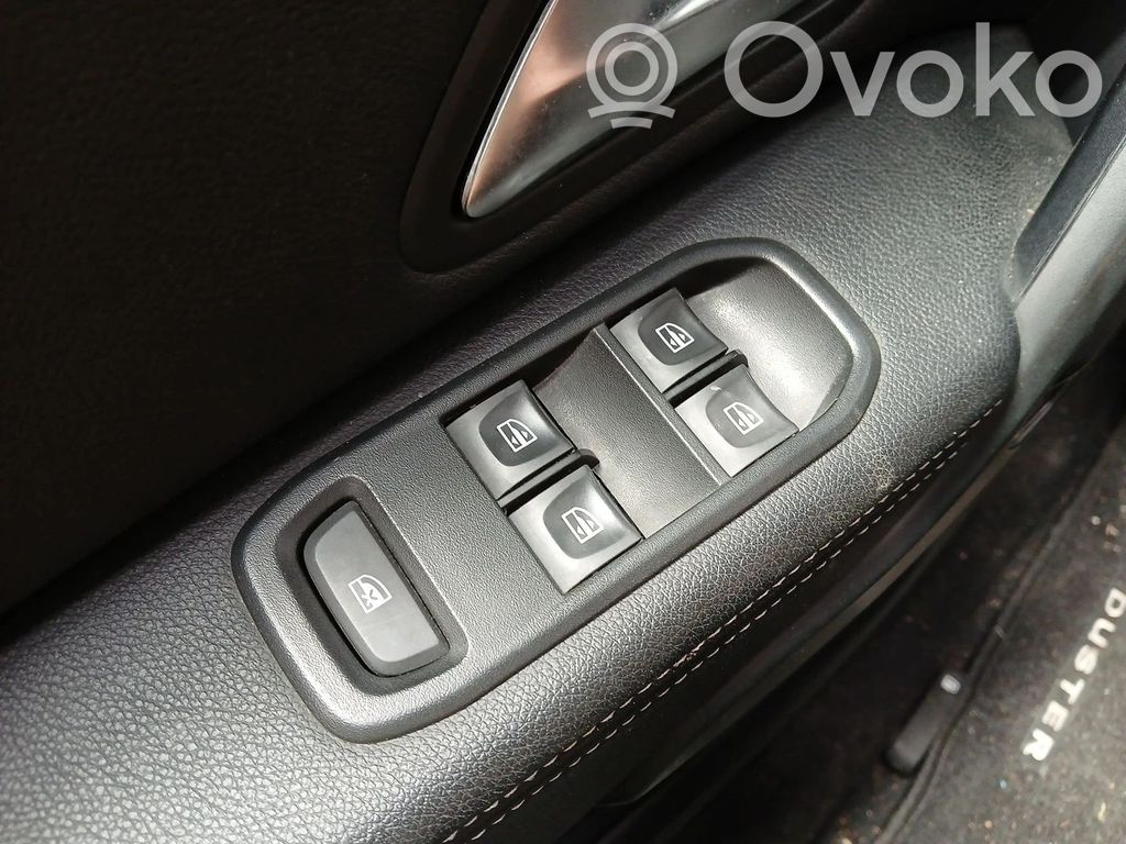 Interruptor del elevalunas eléctrico   156072930,254110431R,254116484R,254117227R,254117873R,4158202010,4158203800,809600758R,A4158202010,A4158203800,A4539059500,AF00479
