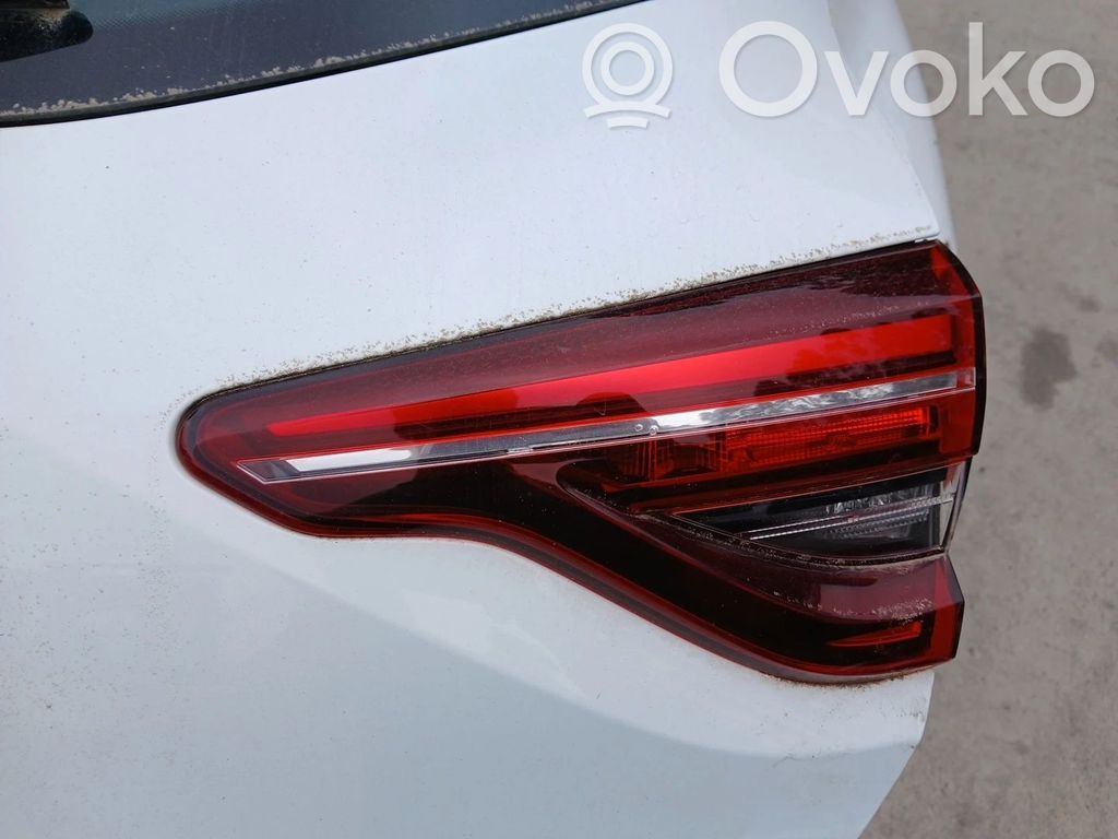 Renault Clio V Feux arrière sur hayon