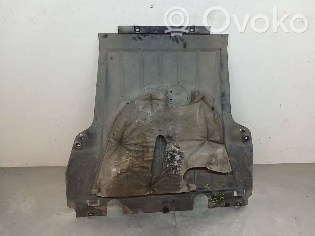 Renault Clio IV Protezione anti spruzzi/sottoscocca del motore 