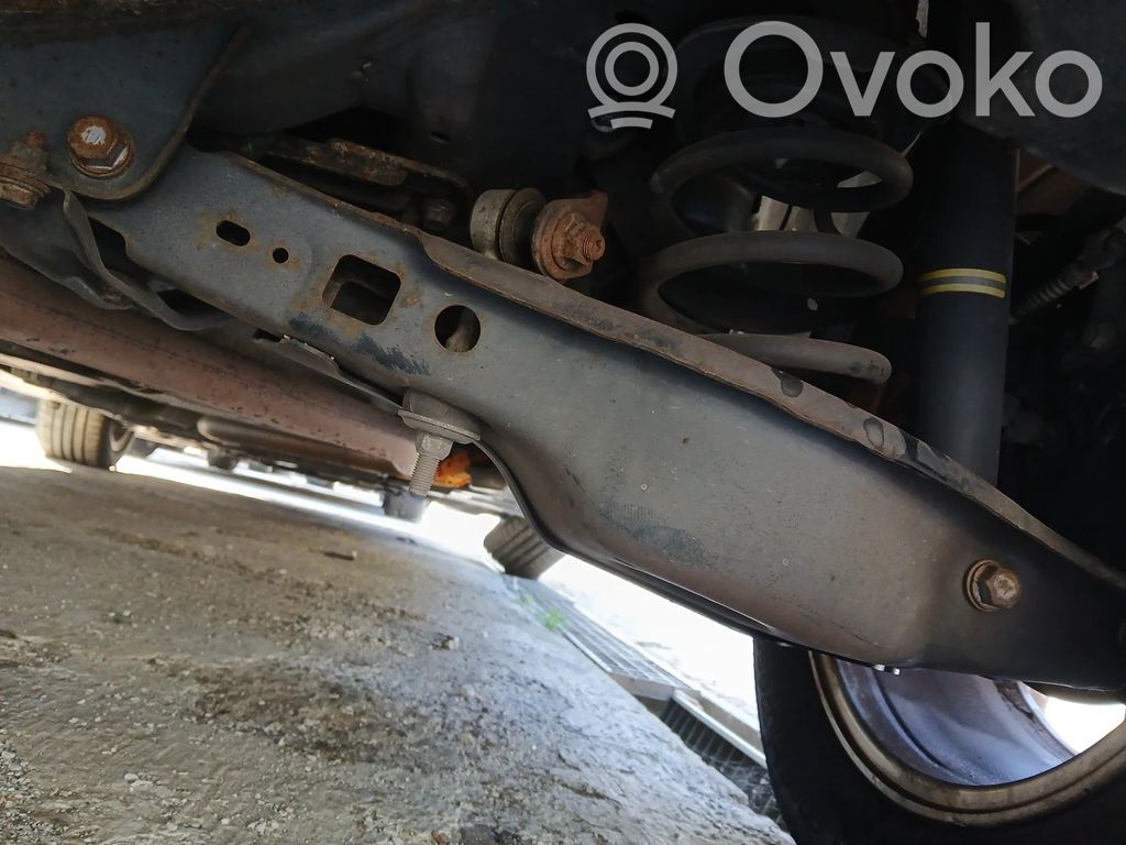 Toyota Auris E180 Querlenker hinten 