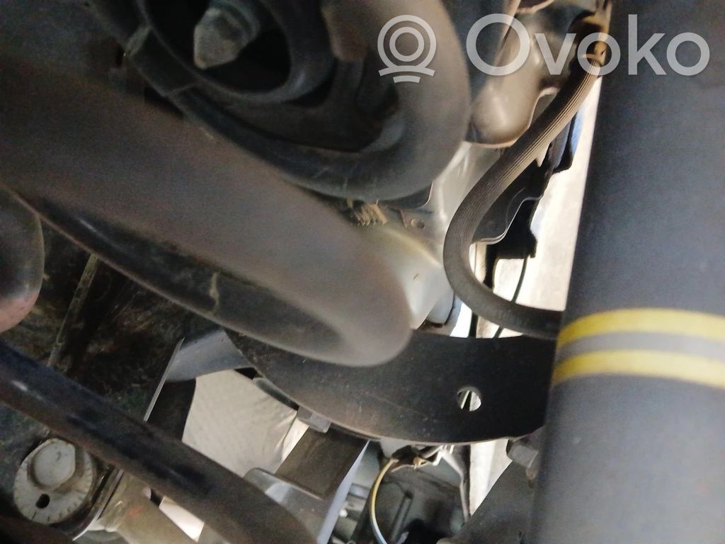 Toyota Auris E180 Querlenker hinten 