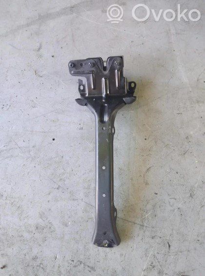 Volkswagen Touareg I Cârlig/ureche fixare 