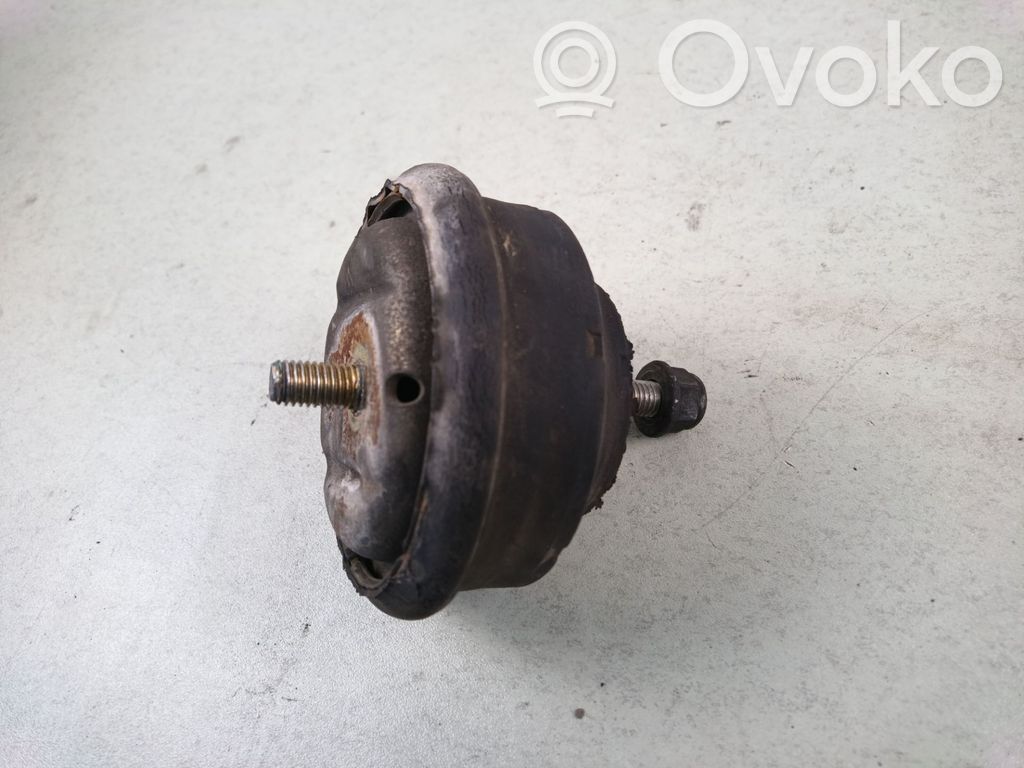 Engine mount bracket   1141377