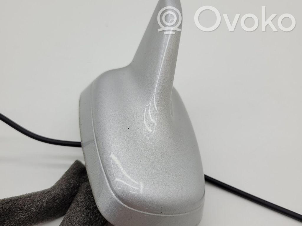 Audi A8 S8 D3 4E Aerial GPS antenna 