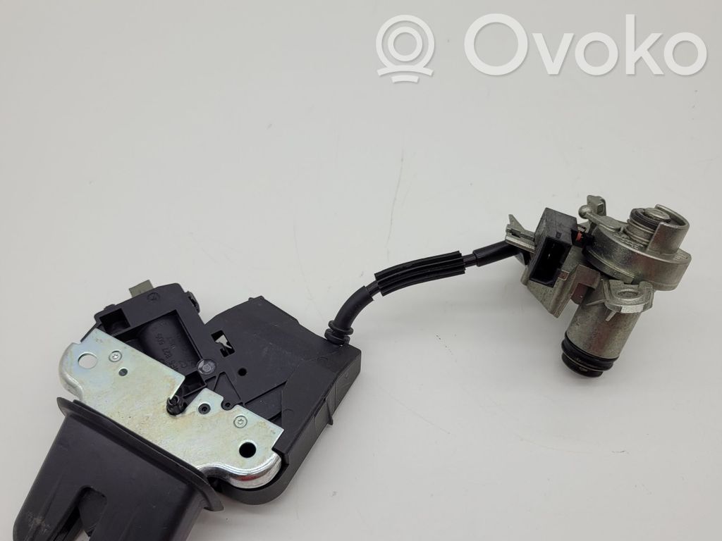 Audi A8 S8 D3 4E Tailgate/trunk/boot lock/catch/latch 