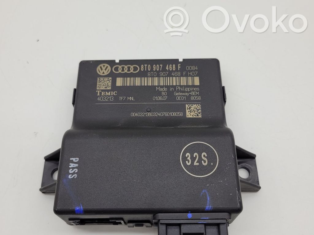 Audi A5 8T 8F Gateway control module 