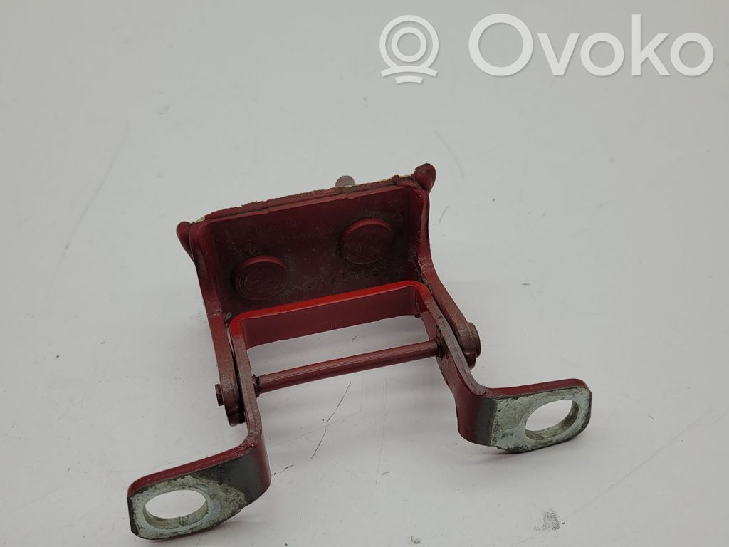 Volvo V40 Tailgate/trunk/boot hinge 