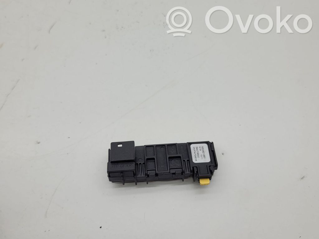 Mercedes-Benz E W212 Sensor de temperatura interna/externa 