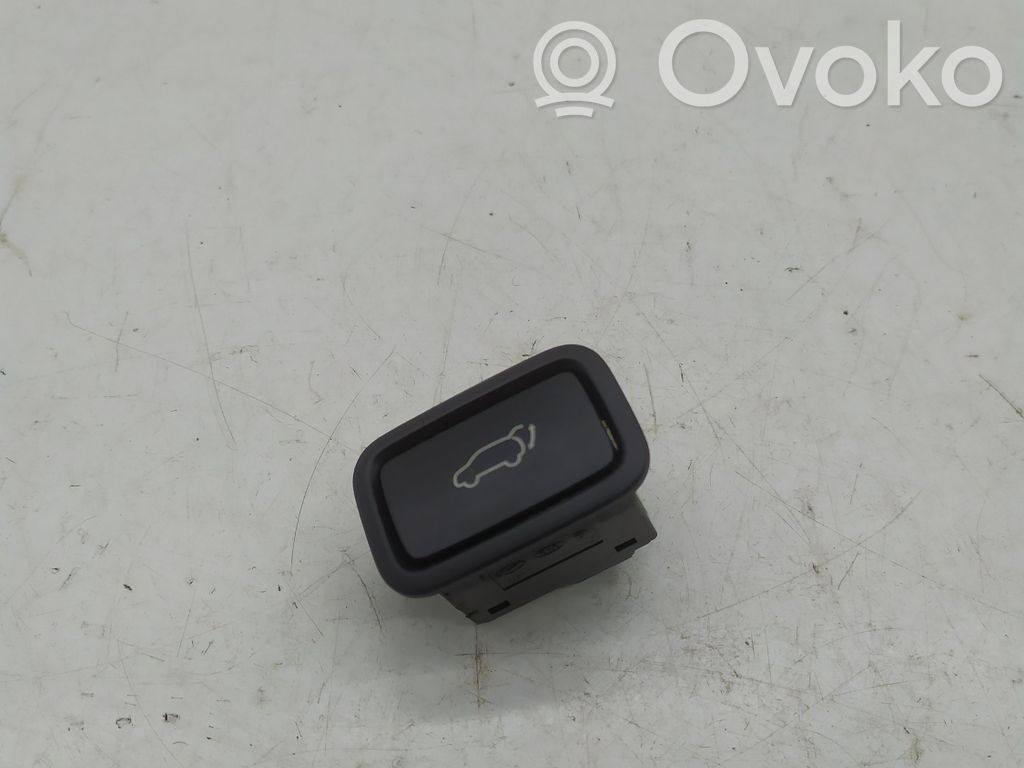 KIA Sportage Tailgate/boot open switch button 