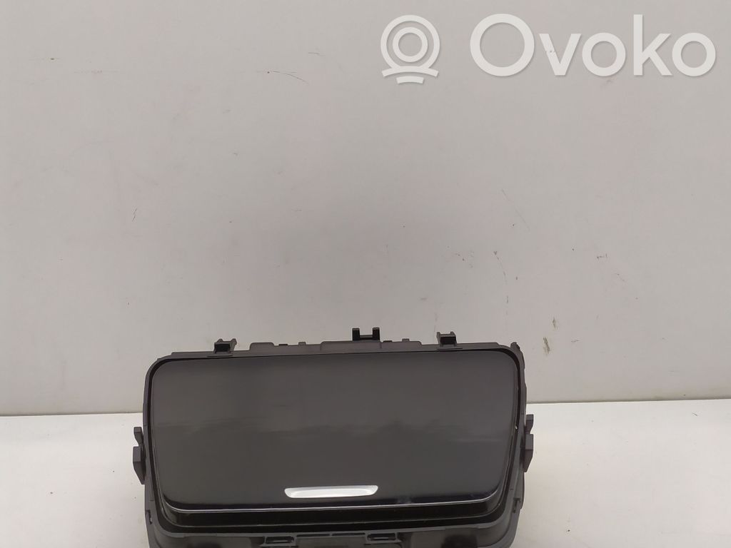 BMW 6 F06 Gran coupe Cup holder front 