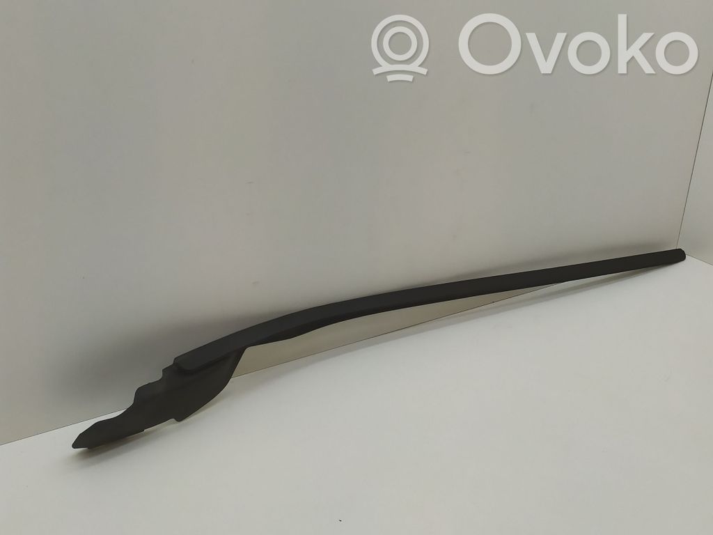 Volvo V40 Cross country Windshield trim 