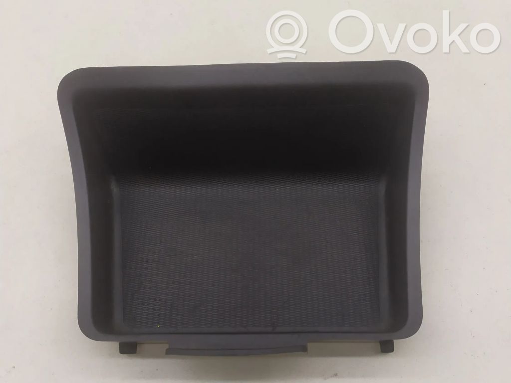 Volvo V40 Panelės stalčiuko/lentynėlės paklotėlis 