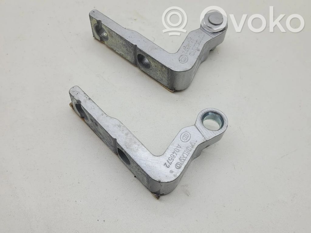 Volvo V40 Front door hinge set 