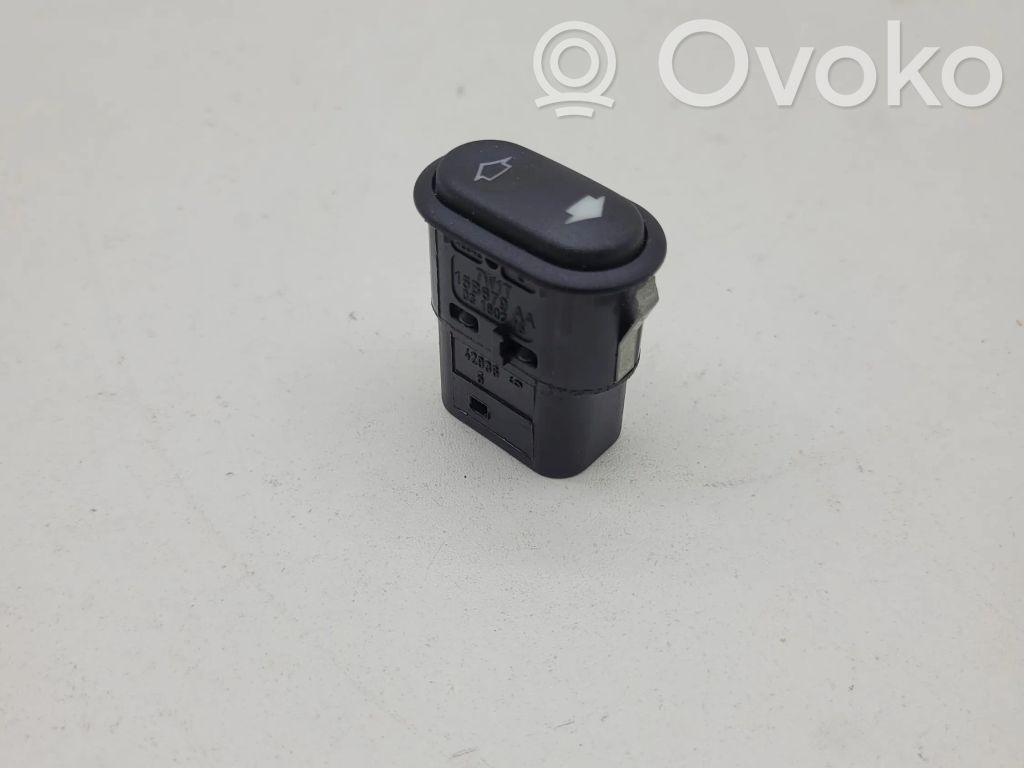 Land Rover Range Rover Velar Seat control switch 