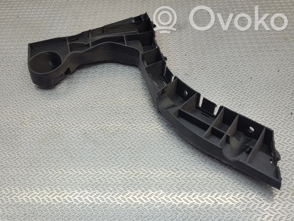 Volvo XC60 Soporte de montaje del parachoques trasero 