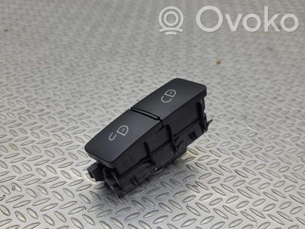 Mercedes-Benz E A207 Central locking switch button 