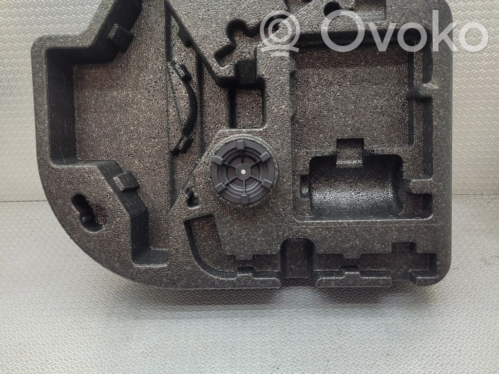 Volvo XC60 Tool box 