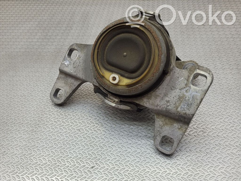 Volvo V40 Cross country Engine mount bracket 