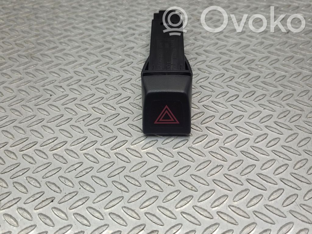 Volvo XC60 Hazard light switch 