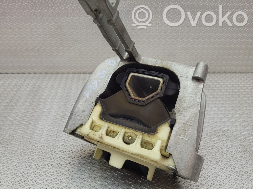 Volkswagen T-Cross Engine mount bracket 