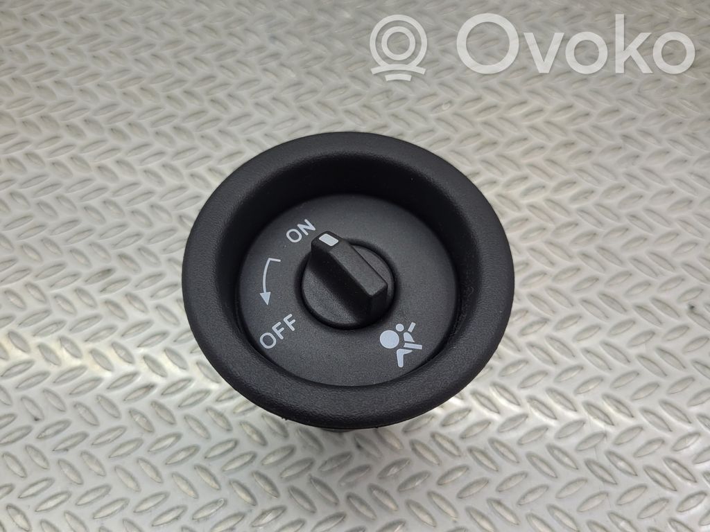 Dacia Duster Passenger airbag on/off switch 