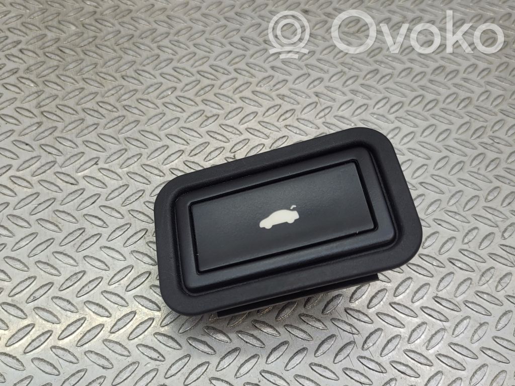 Audi A8 S8 D4 4H Tailgate/boot open switch button 
