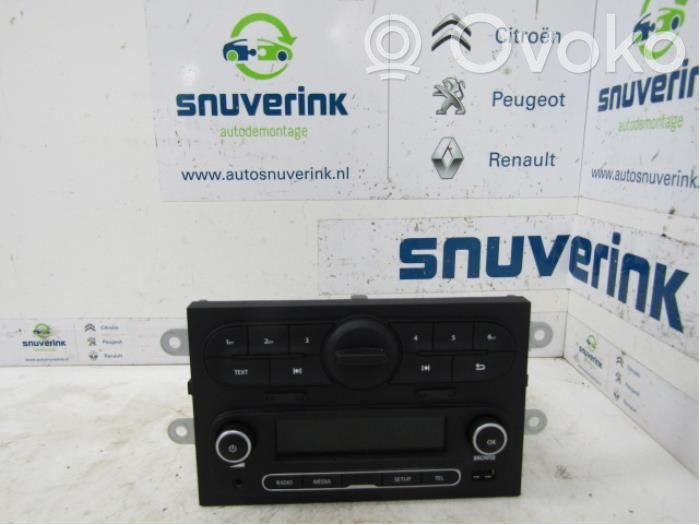 Renault Twingo III Unitate principală radio/CD/DVD/GPS 