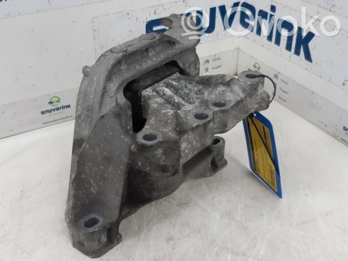 Peugeot Expert Подушка двигателя 