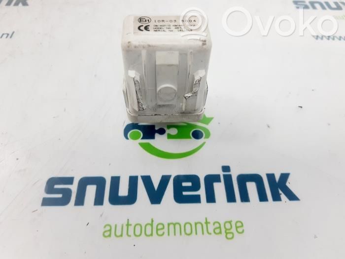 Suzuki Swift II Door central lock control unit/module 