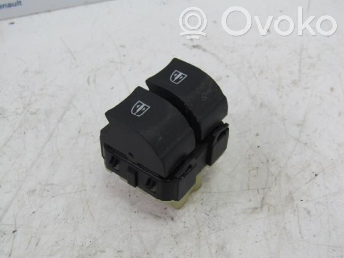 Renault Clio IV Przyciski szyb 