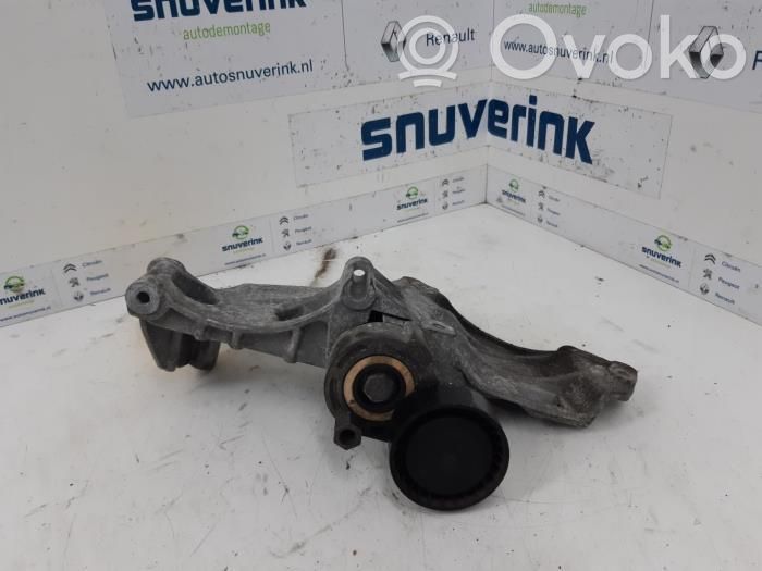 Renault Scenic II -  Grand scenic II Generator/alternator bracket 