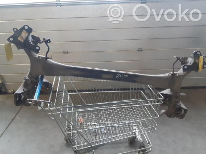 Belka osi tylnej   555112452R,430004057R,430008320R,555010148R,555017050R,555116963R
