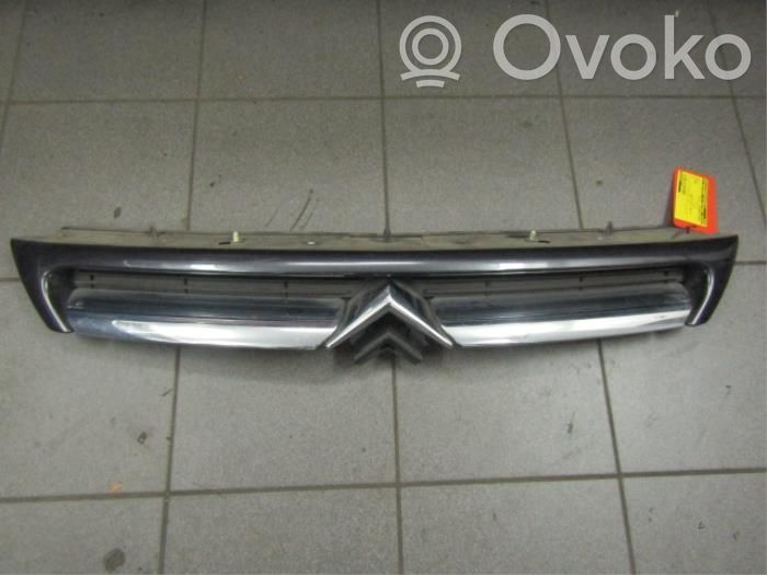 Citroen C8 Front bumper upper radiator grill 
