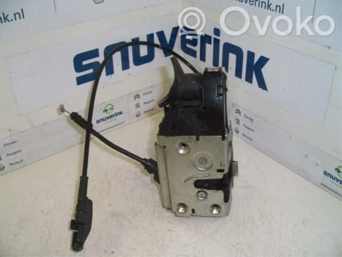 Renault Megane II Front door lock 
