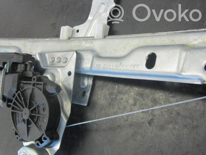 Peugeot 207 Mecanismo para subir la puerta delantera sin motor 